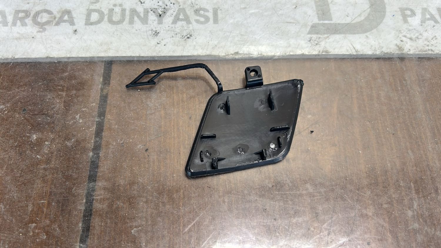 VW PASSAT B8 �N TAMPON �EK� DEM�R KAPA�I 14-19 